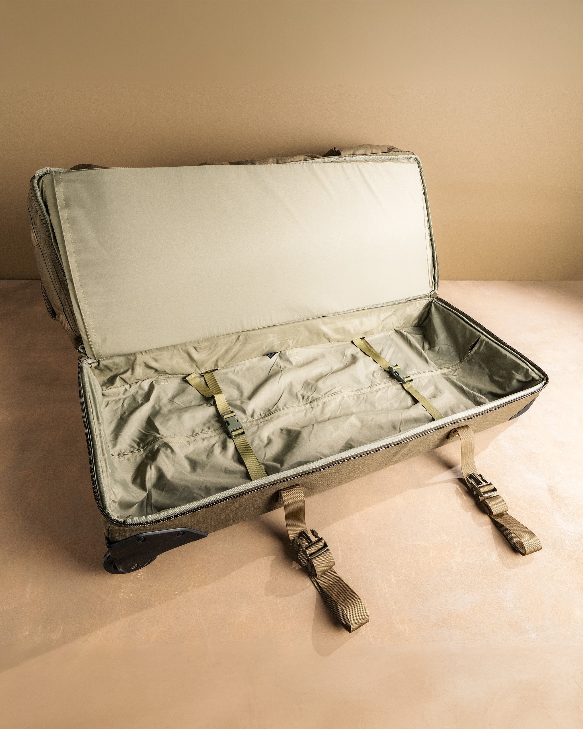 RYESVILLE グレートスモーキー BAA Costume Mfg Hercules Duffel | TAA Compliant – Eberlestock