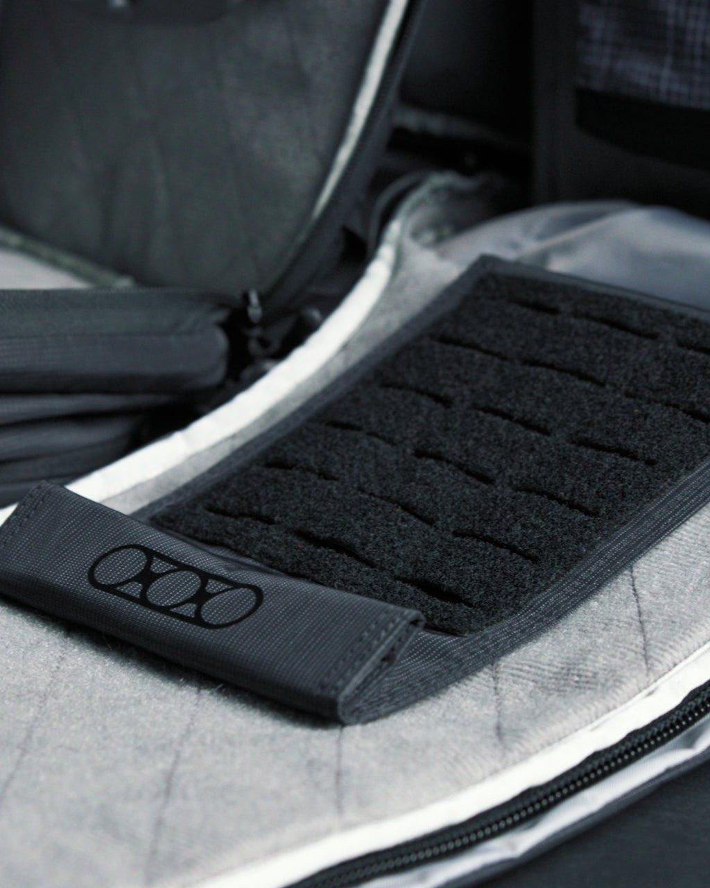 Fade Blocker Pouch — Faraday RFID-Blocking Bag | Eberlestock