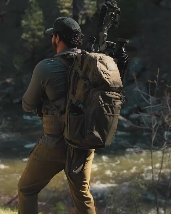 エリック LoDrag II — Lightweight Precision Rifle Tactical Pack | Eberlestock